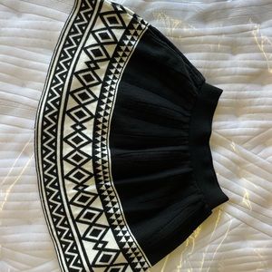Windsor black skirt